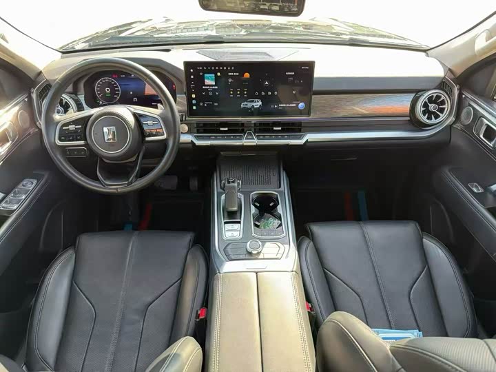 Фото 6 - Tank 400 Hybrid