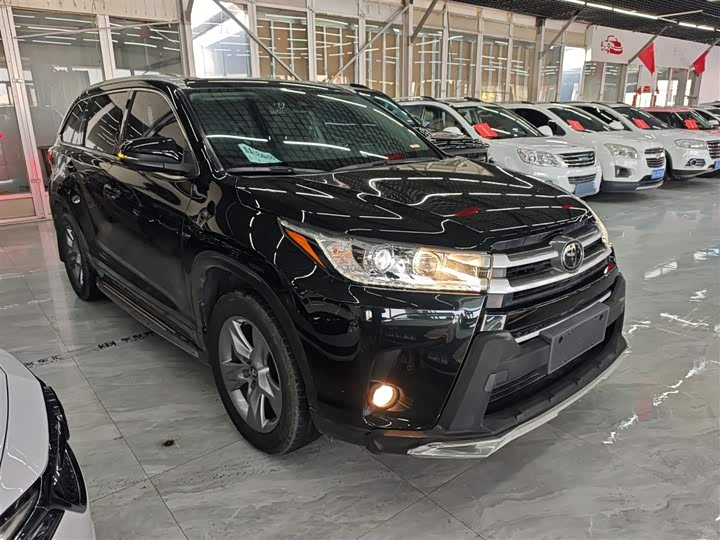 Фото 4 - Toyota Highlander