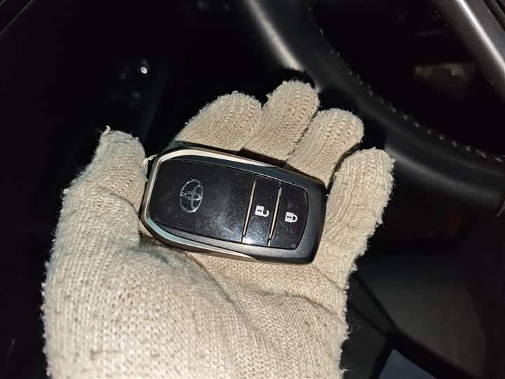 Фото 9 - Toyota Highlander