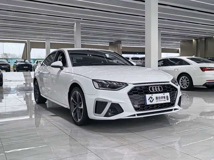 Фото 3 - Audi A4L