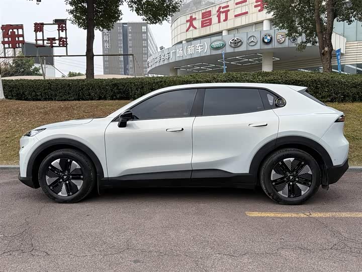 Фото 3 - Changan Deepal S05