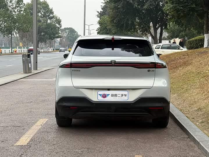 Фото 5 - Changan Deepal S05