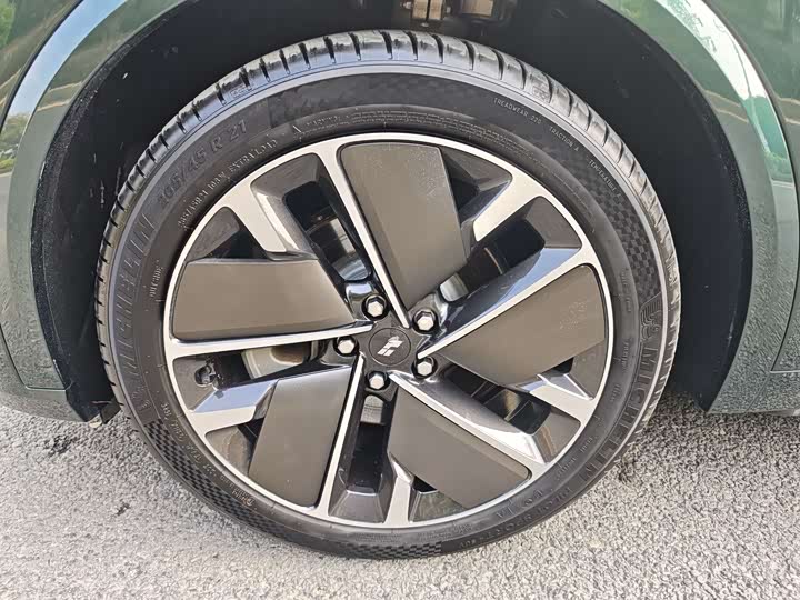 Фото 9 - LiXiang L9