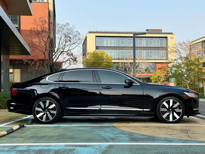 Фото 4 - Volvo S90 Hybrid