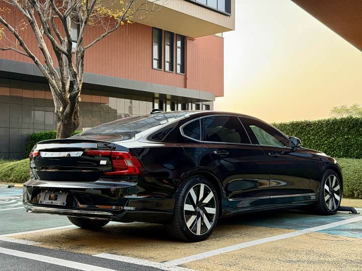 Фото 7 - Volvo S90 Hybrid