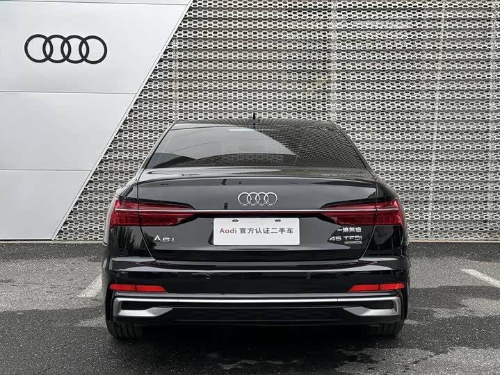 Фото 5 - Audi A6L