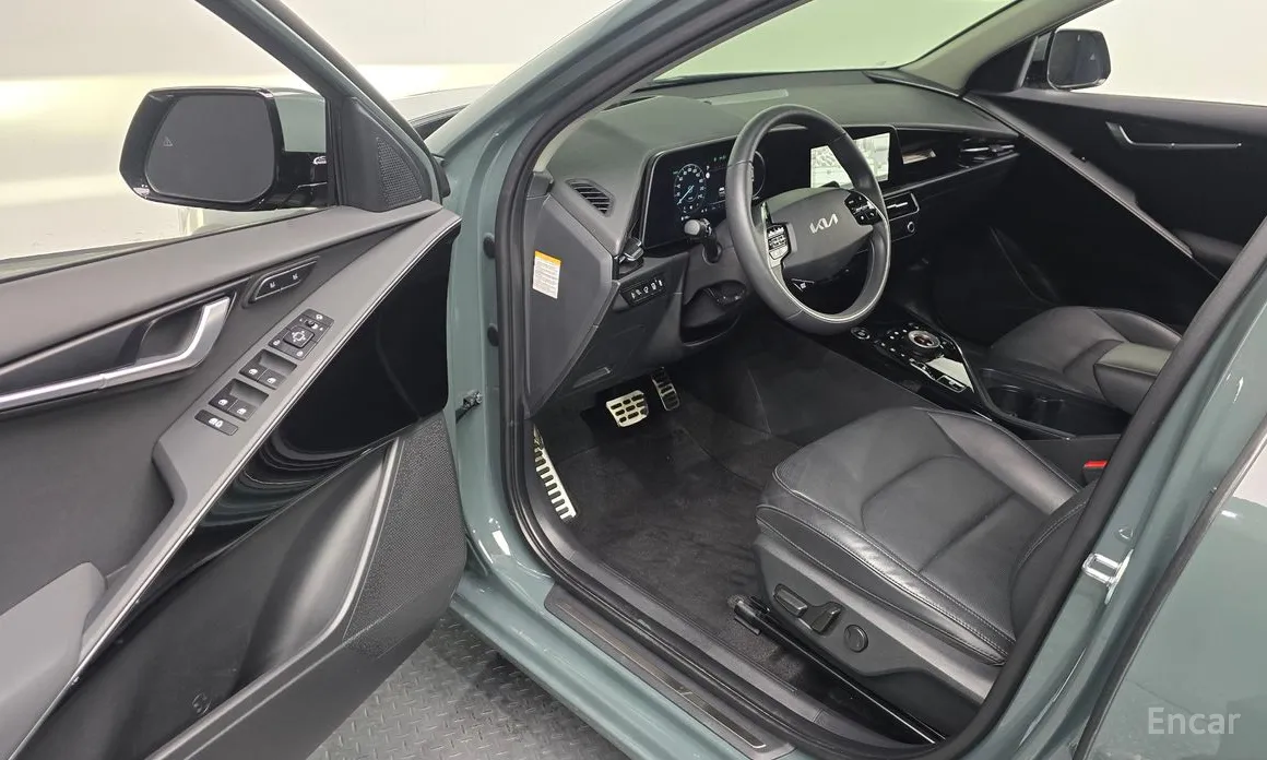 Фото 11 - Kia Niro