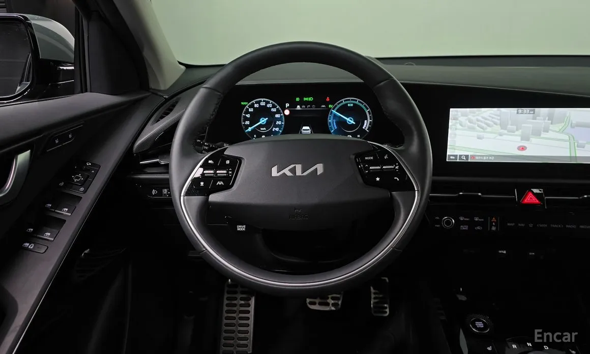 Фото 13 - Kia Niro