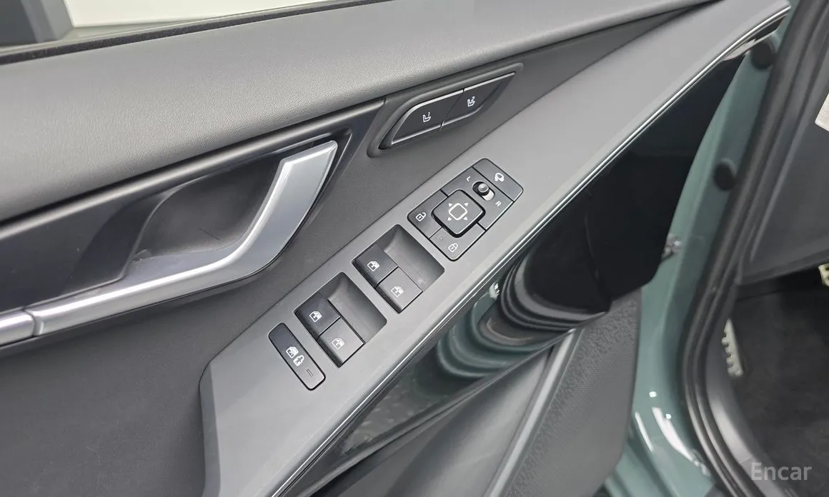 Фото 17 - Kia Niro