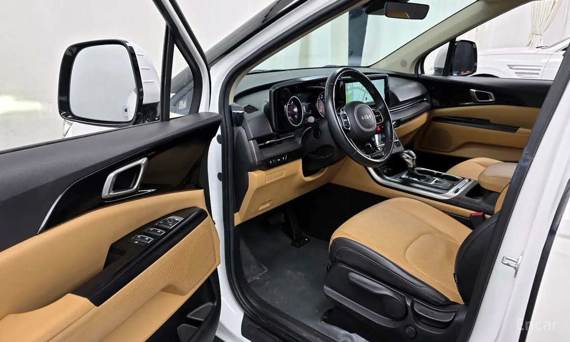 Фото 10 - Kia Carnival