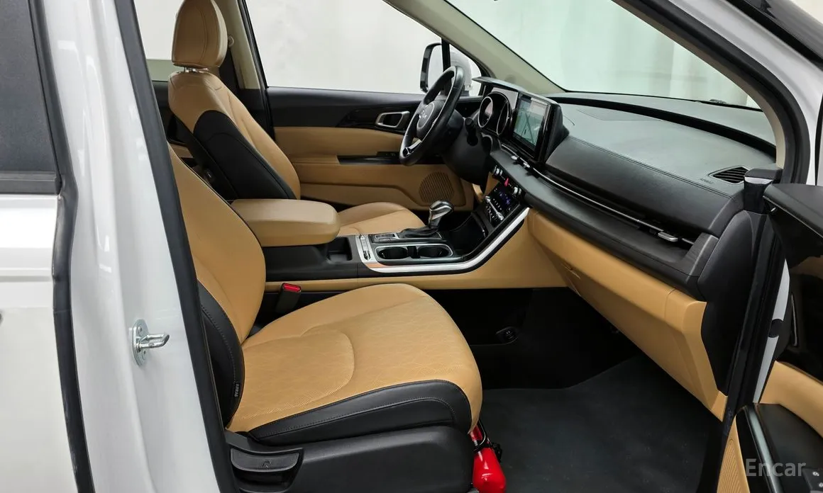 Фото 11 - Kia Carnival