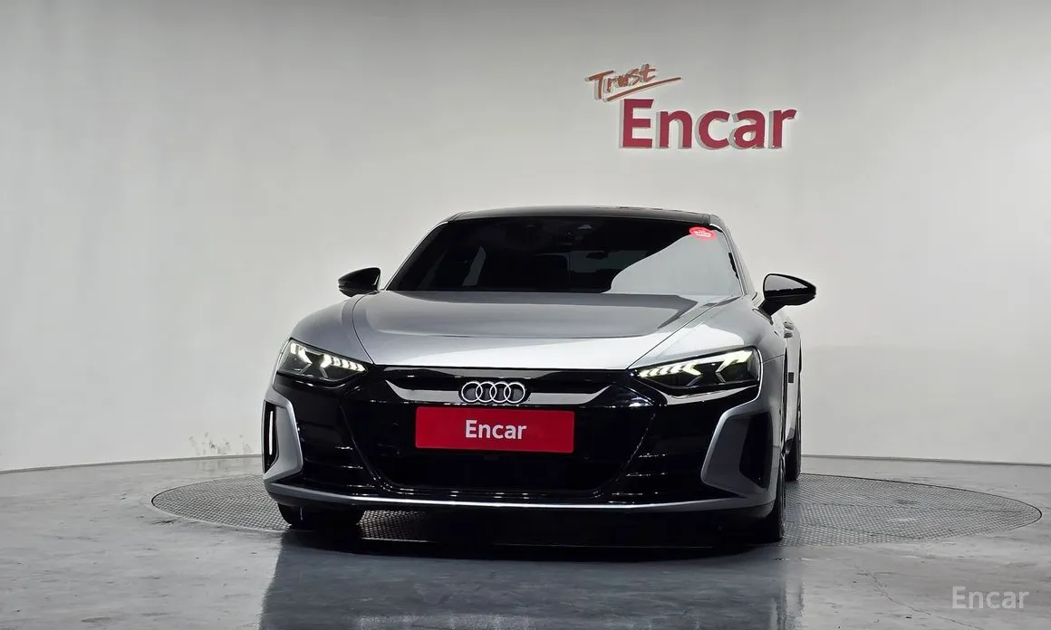 Фото 3 - Audi e-tron GT