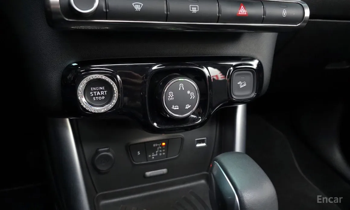 Фото 16 - Citroen C3 Aircross