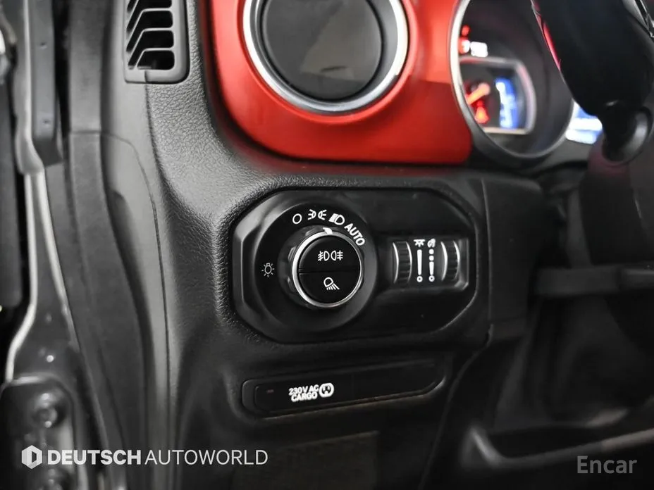 Фото 16 - Jeep Gladiator