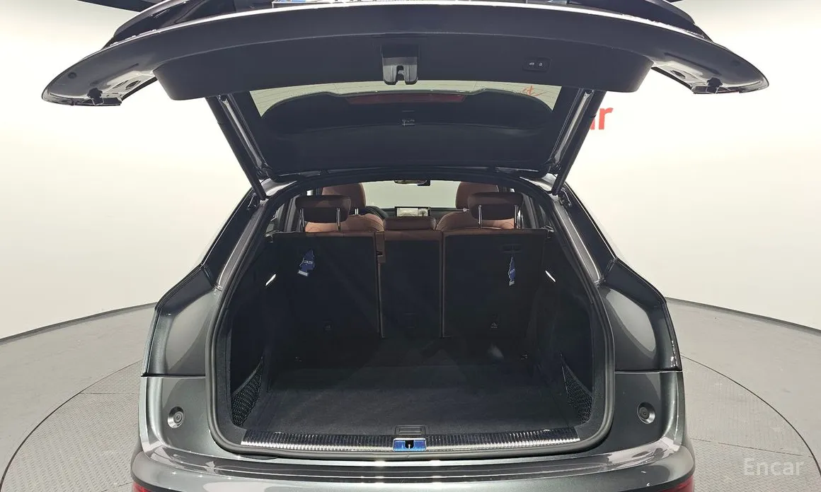 Фото 20 - Audi Q5