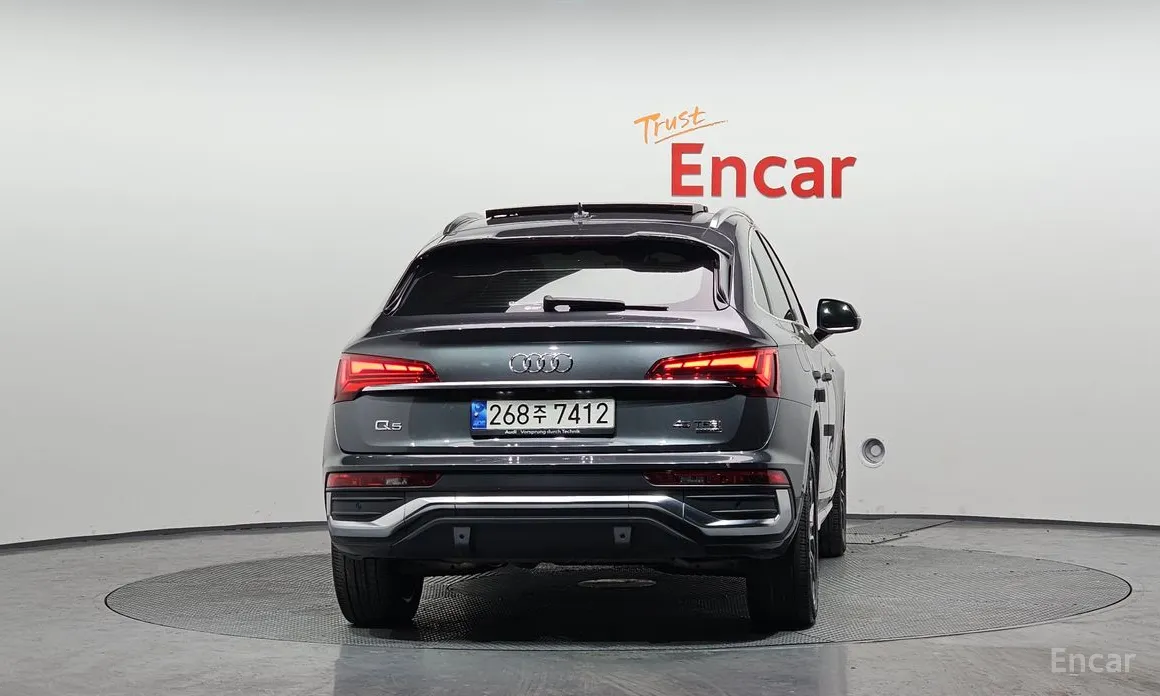 Фото 4 - Audi Q5