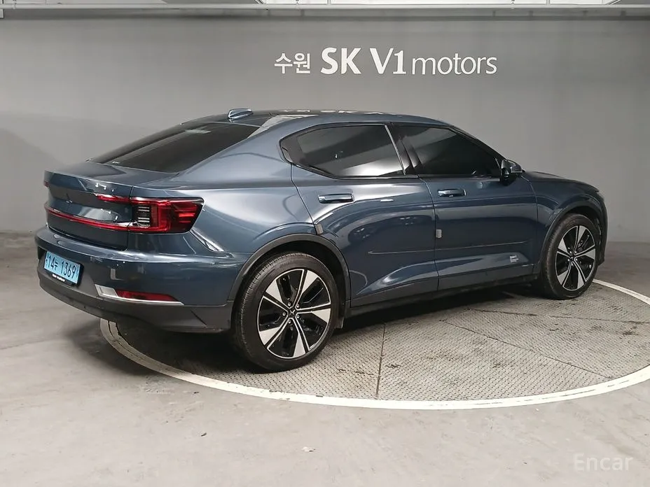 Фото 2 - Polestar 2