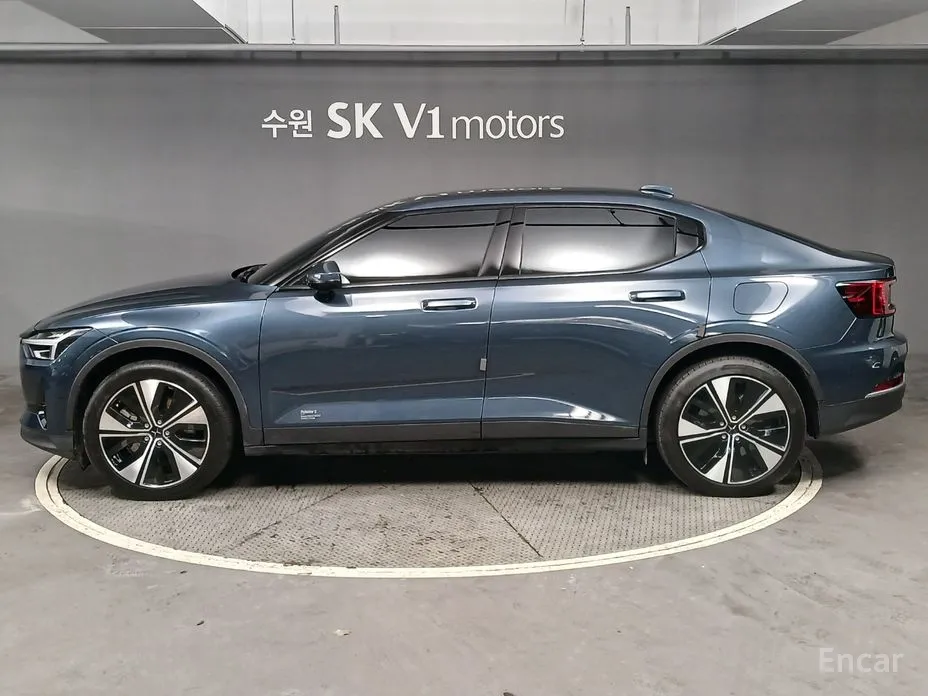 Фото 3 - Polestar 2