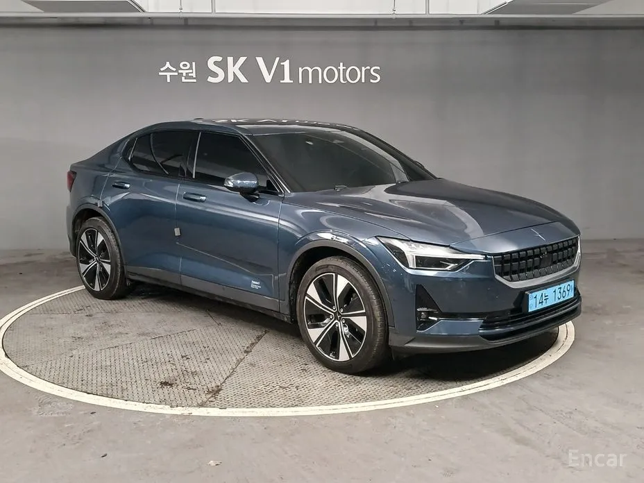 Фото 4 - Polestar 2