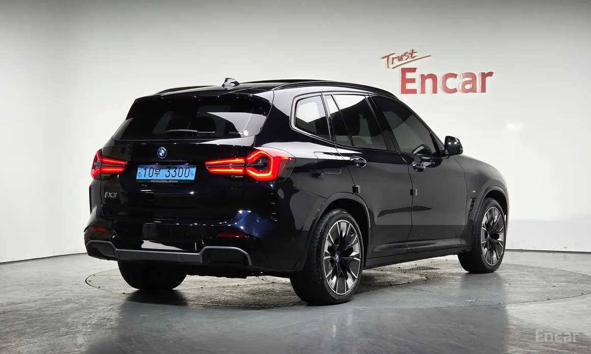 Фото 2 - BMW iX3