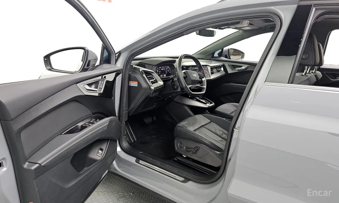 Фото 10 - Audi Q4 e-tron