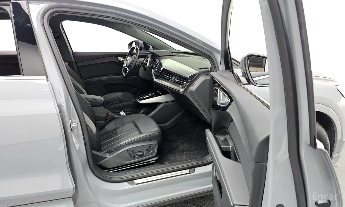 Фото 11 - Audi Q4 e-tron