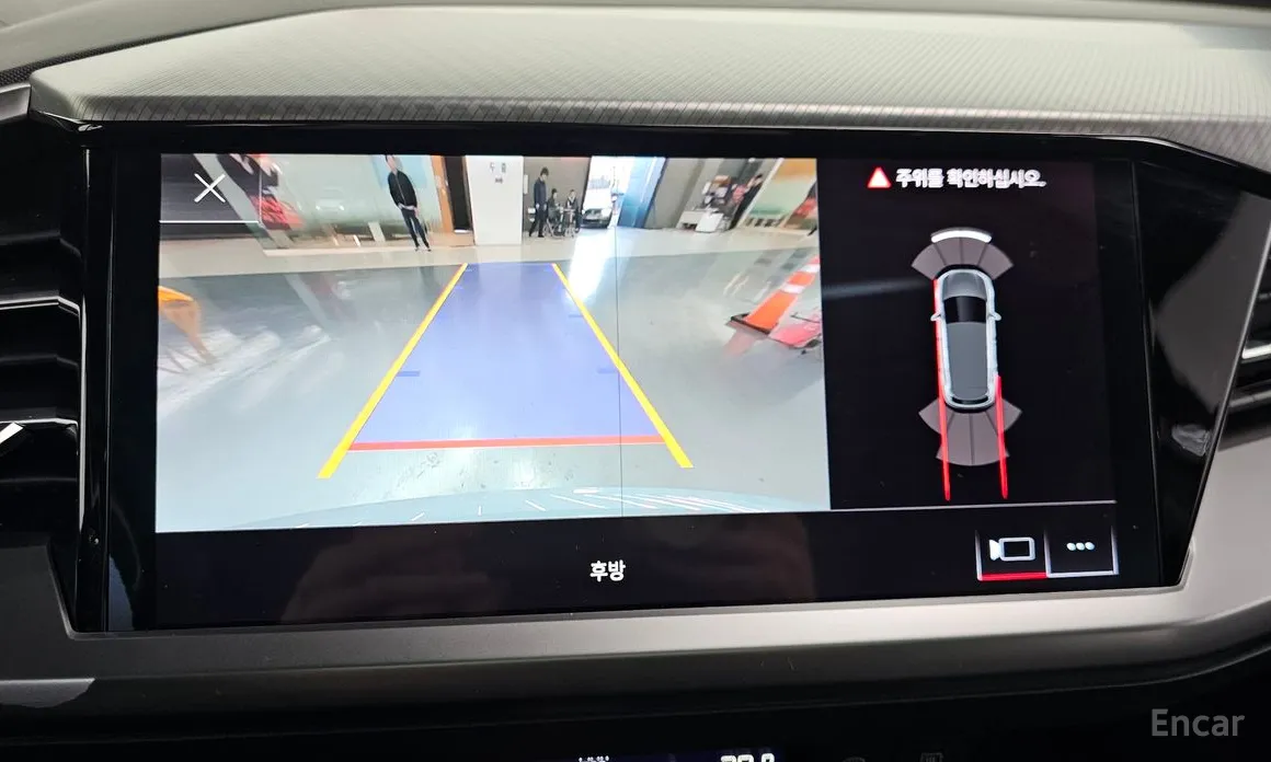 Фото 15 - Audi Q4 e-tron