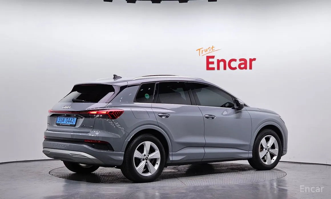 Фото 2 - Audi Q4 e-tron