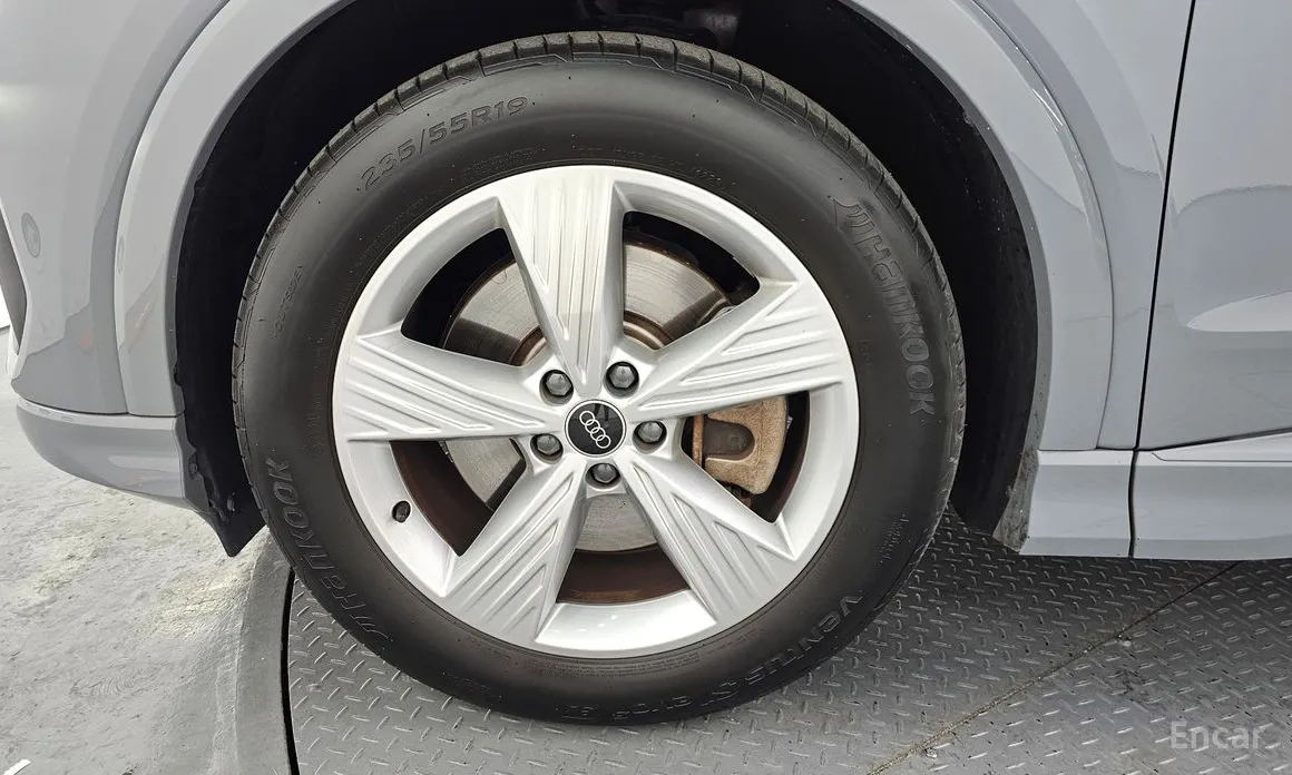 Фото 5 - Audi Q4 e-tron