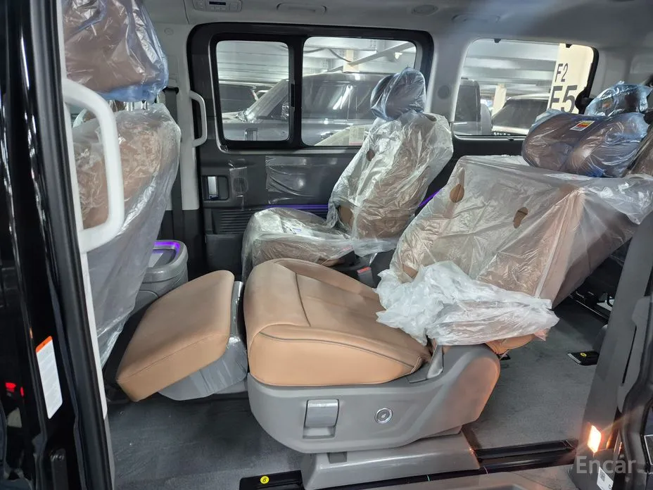 Фото 7 - Hyundai Staria