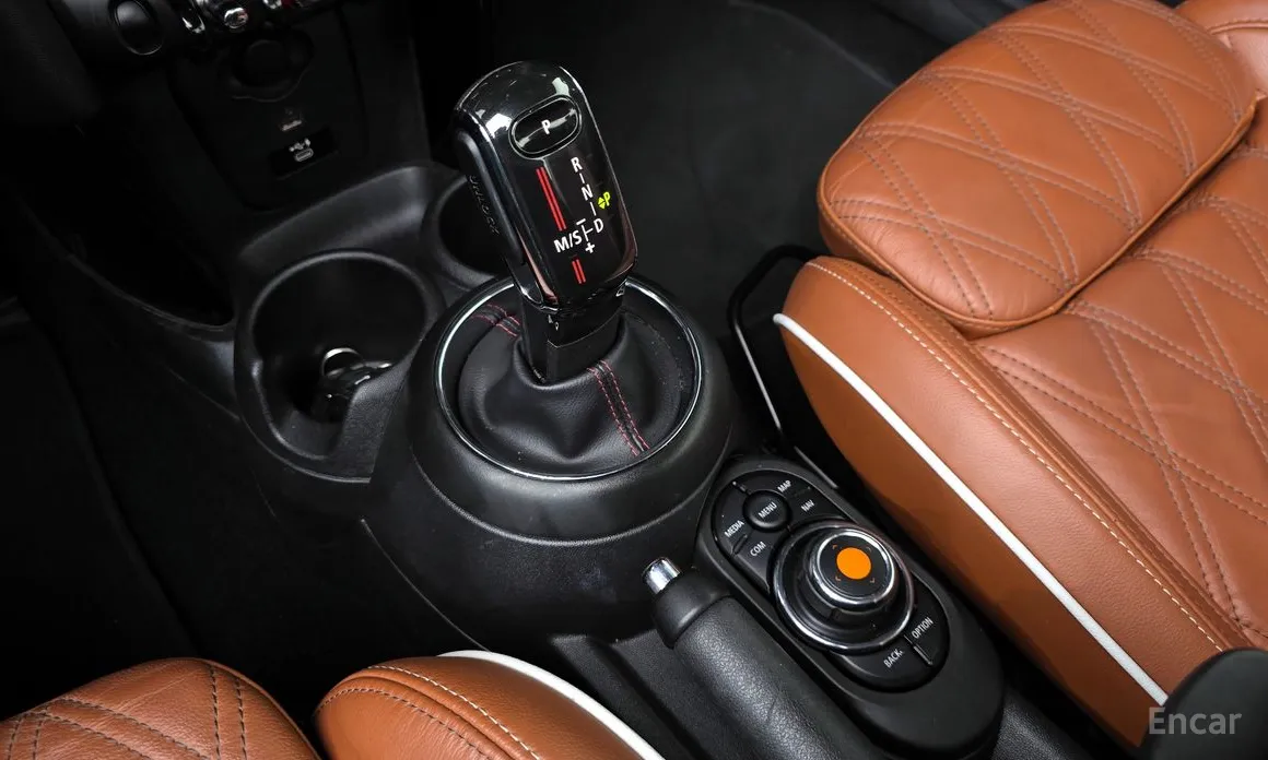 Фото 9 - Mini Cooper Convertible