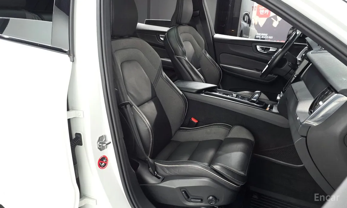 Фото 10 - Volvo XC60