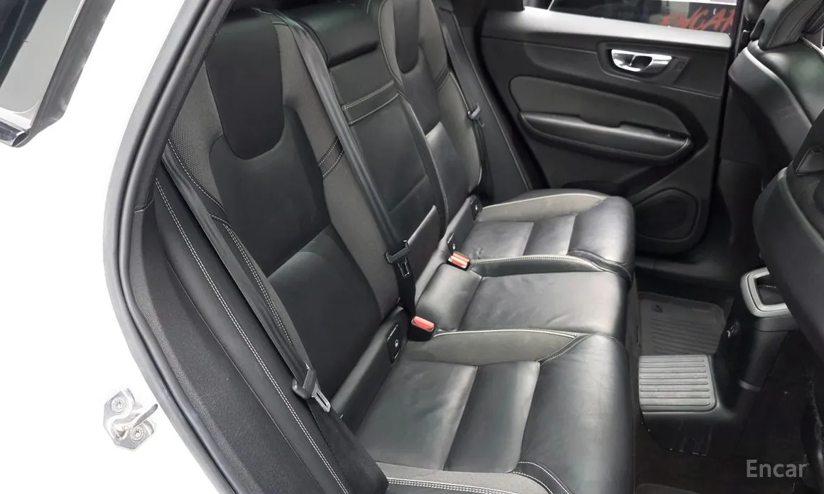 Фото 12 - Volvo XC60