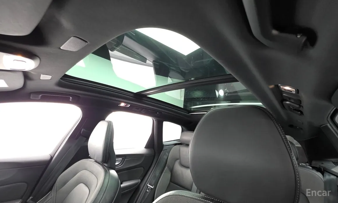 Фото 17 - Volvo XC60