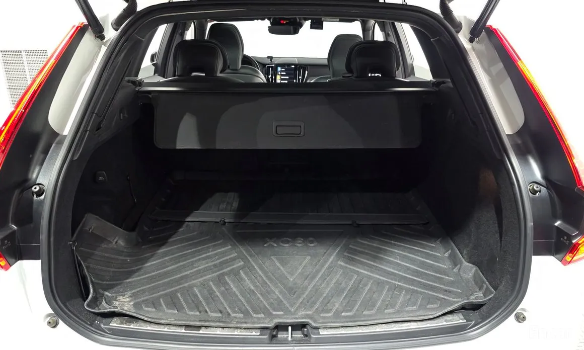 Фото 20 - Volvo XC60