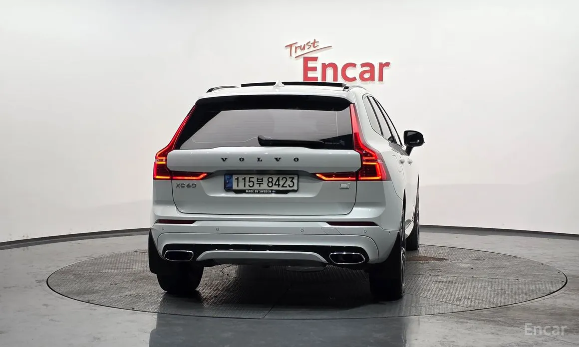 Фото 4 - Volvo XC60