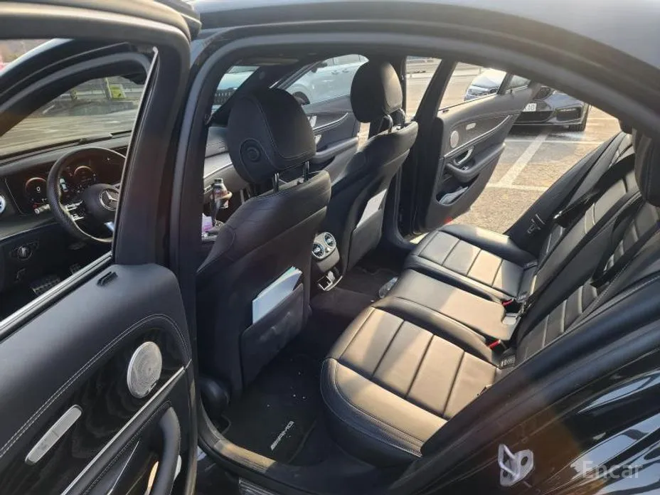 Фото 6 - Mercedes-Benz E-Class