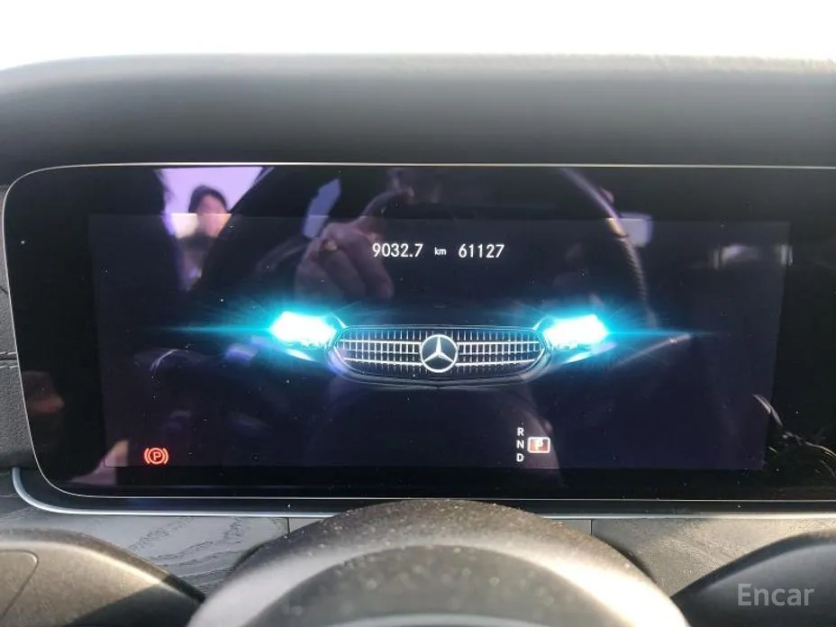 Фото 7 - Mercedes-Benz E-Class