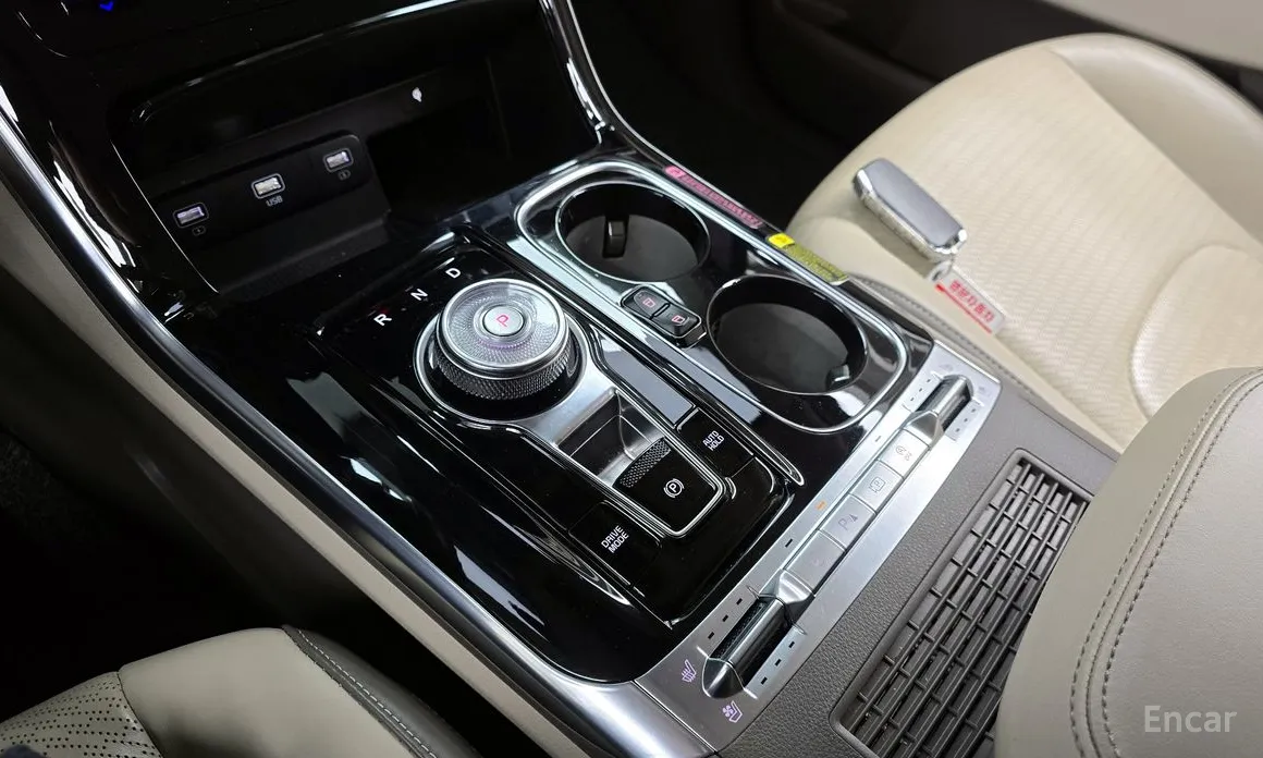 Фото 9 - Kia Carnival