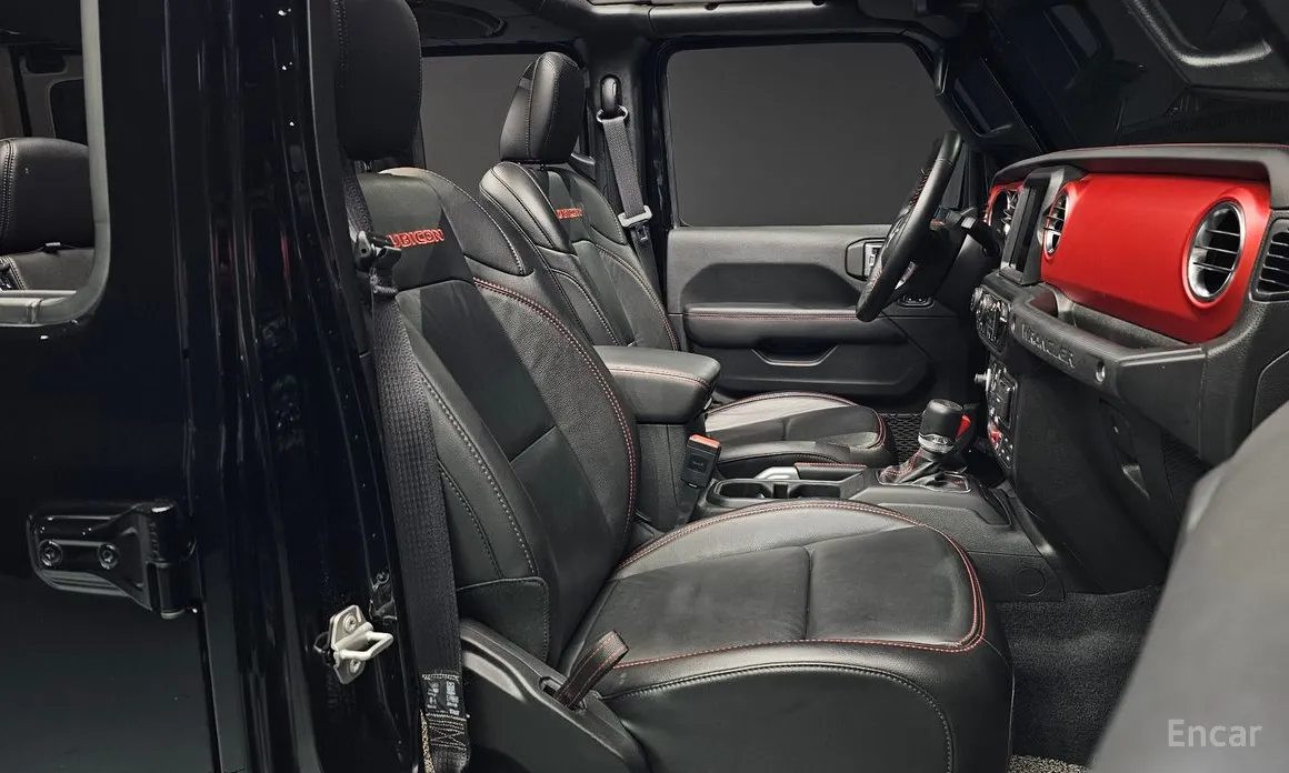 Фото 10 - Jeep Wrangler