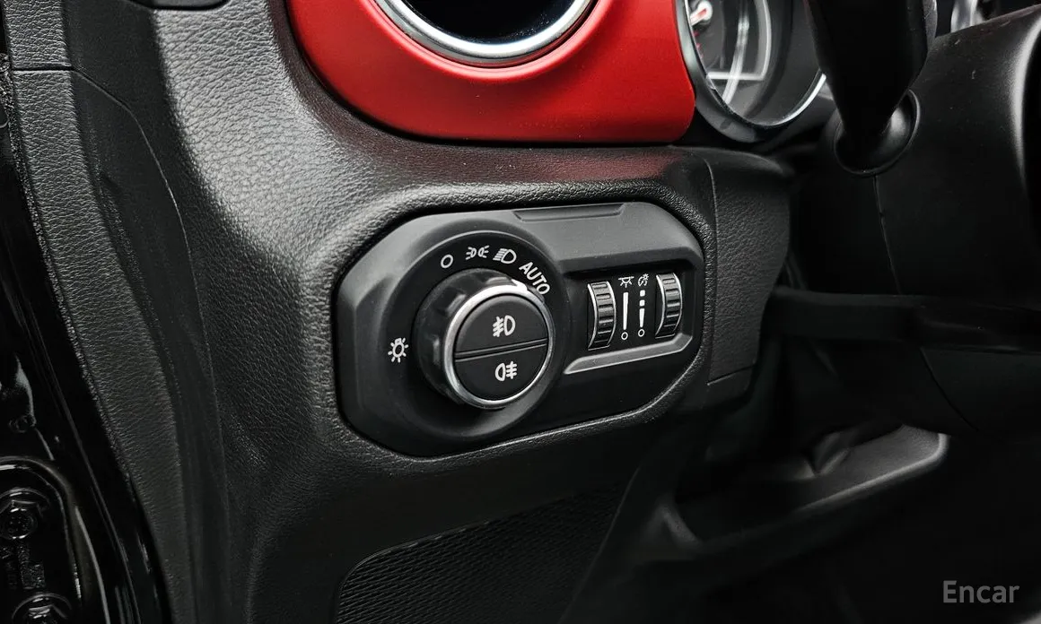 Фото 19 - Jeep Wrangler