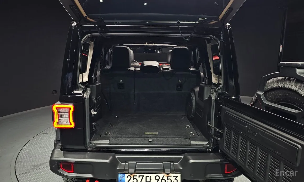 Фото 20 - Jeep Wrangler