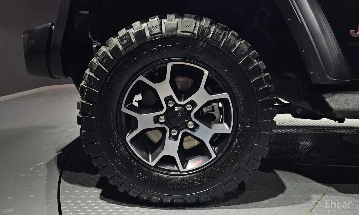 Фото 5 - Jeep Wrangler