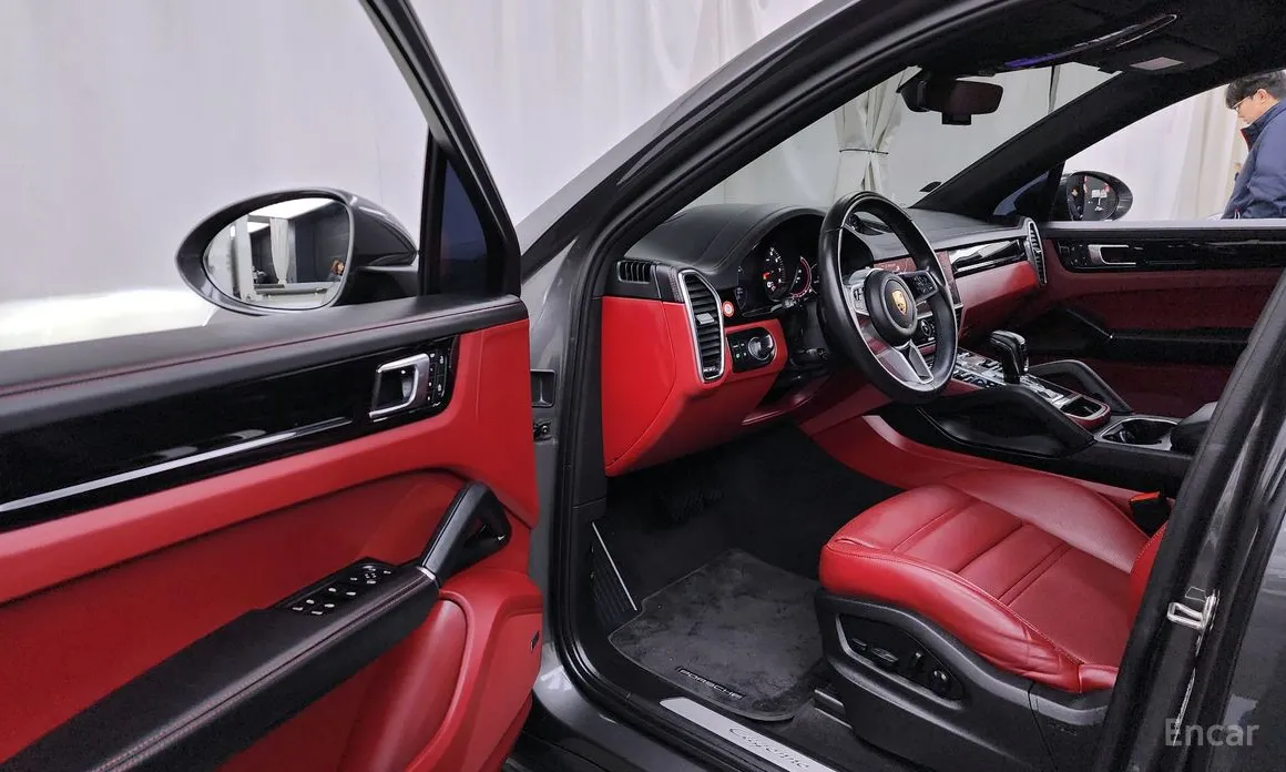 Фото 10 - Porsche Cayenne