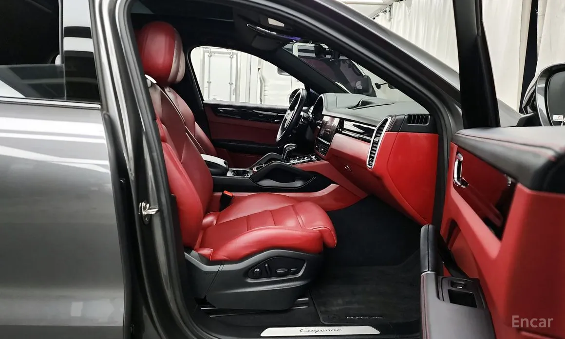 Фото 11 - Porsche Cayenne