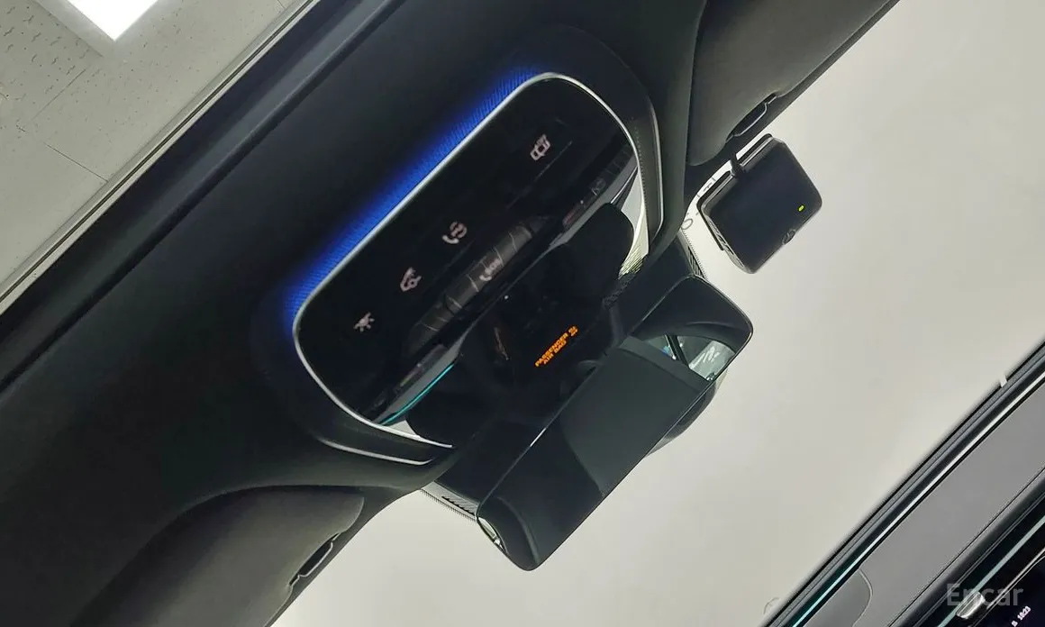 Фото 17 - Mercedes-Benz E-Class