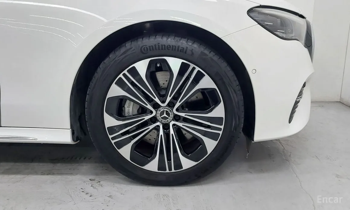 Фото 5 - Mercedes-Benz E-Class