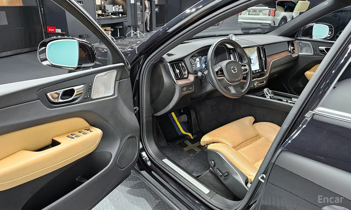 Фото 11 - Volvo XC60