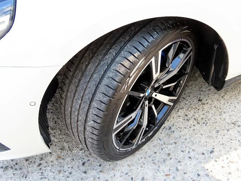 Фото 20 - BMW 5 Series