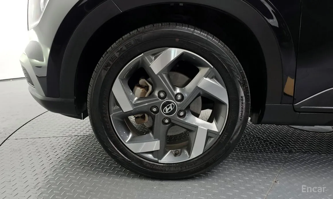 Фото 5 - Hyundai Venue